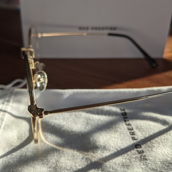 Red Prestige Gold Clear Hexagon Frames Brand New - Picture 2 of 5